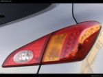 Оптику нового Murano, к сожалению, уже нельзя записать в плюсы, поскольку своей стилистикой и даже формой фары стали напоминать таковые на некоторых моделях Honda (конкретно — Airwave), а задние фонари — европейский компакт-кроссовер Nissan Qashcai
  | Nissan Murano • Honda FCX Clarity
