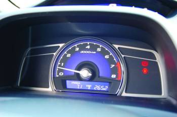 Mazda 3 • honda civic | Тахометр — прямо перед глазами. Решение, можно сказать, говорящее и обязывающее
