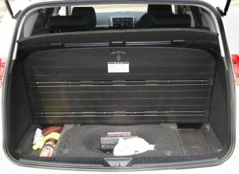 Toyota caldina | Несмотря на солидное пространство на заднем сиденье, объем багажника остался внушительным