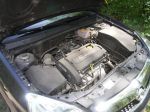 1,8-литровый двигатель семейства ECOTEC, конечно, не всесилен, однако свою работу исполняет честно и, что немаловажно, достаточно негромко | Opel Vectra