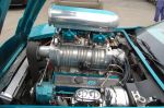 После долгого музейного хранения 7,5-литровый «454-й» HEMI V8 с механическим нагнетателем B&M восстанавливал свои силы уже в Иркутске. Сегодня максимальная мощность силового агрегата неизвестна, но штатная АКП с его характеристиками не справляется… | Chevrolet Corvette Stingray