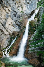 80-метровый водопад Савица в Словении, может быть, не самый мощный, но зато самый высокий | Европа
