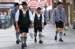 Мюнхен — едва ли не единственный мегаполис мира, где свободно разгуливают в национальных костюмах | Европа