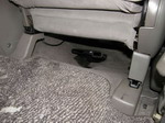 Дефлекторы для пассажиров второго ряда расположены глубоко под передними сиденьями  | Nissan Safari