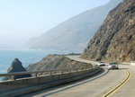 Pacific highway — Калифорнийское шоссе №1 (101) — одна из самых живописных дорог мира, извивающаяся между океаном и скалами — лучший способ путешествия между двумя культовыми городами Калифорнии — Лос-Анджелесом и Сан-Франциско | Золотое кольцо США