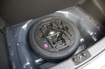 У i30, что щеголяет многорычажной задней подвеской, под полом багажника только докатка. А 308-й с полунезависимой балкой имеет полноразмерное запасное колесо | Hyundai i30 / Peugeot 308