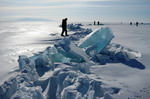 По льду вокруг Байкала