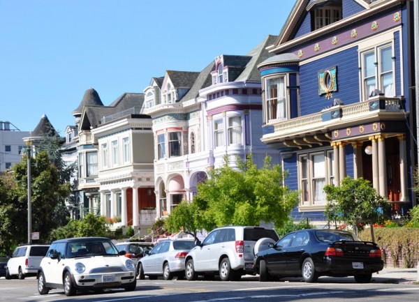 Сан-Франциско большей частью состоит из домов в викторианском стиле и это делает его непохожим на все другие города США