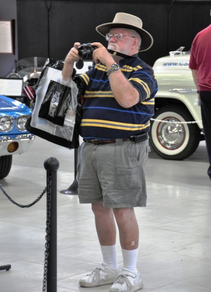 Ностальгирующие пенсионеры – самые внимательные посетители американских автомобильных музеев