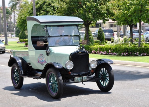 Автомобиль, сделавший Америку – Ford Model T, начал выпускаться более 100 лет назад, но по-прежнему в строю. По версии журнала Forbes эта модель входит в десятку автомобилей, изменивших мир