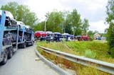 Импорт легковых авто в Россию сокращается, импорт грузовиков – растет