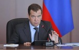 Дмитрий Медведев пообещал не запрещать автомобили с правым рулем