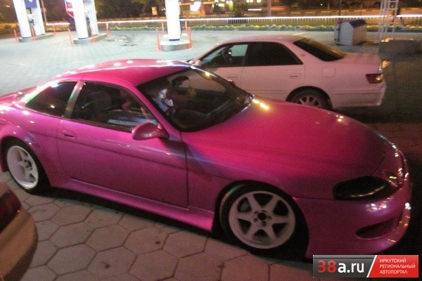 Toyota Soarer «Розовая Пантера»