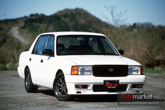 Toyota Crown Comfort TRD