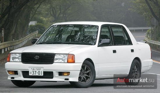 Toyota Crown Comfort TRD