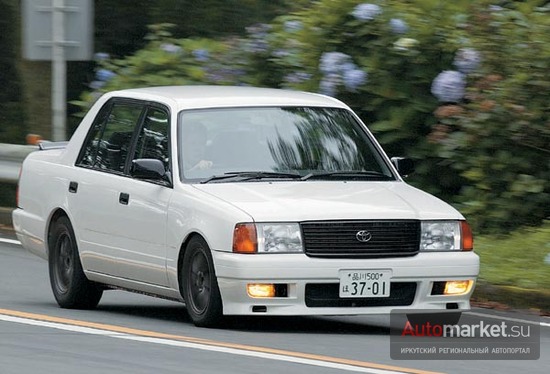 Toyota Crown Comfort TRD