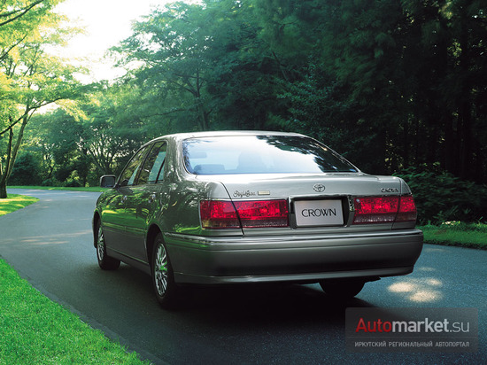 Toyota Crown Royal