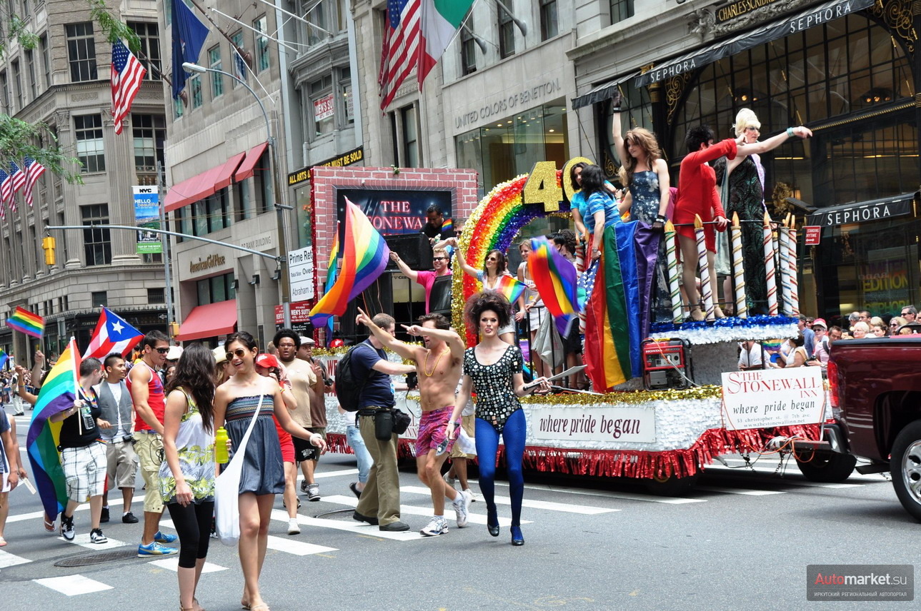 первый парад гей парад фото 109
