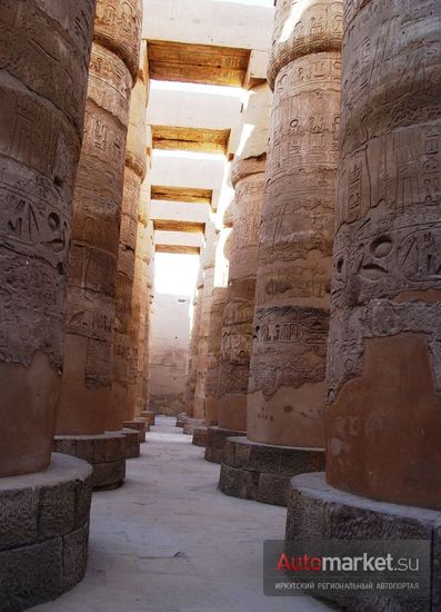 Большой Гипостильный зал храма Амона-Ра в Луксоре – самое грандиозное и самое древнее культовое сооружение планеты